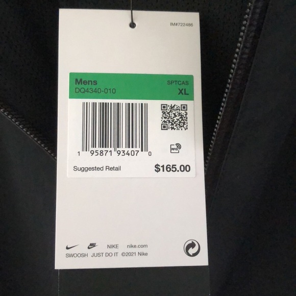 Nike tech woven jacket - Picture 6 of 9